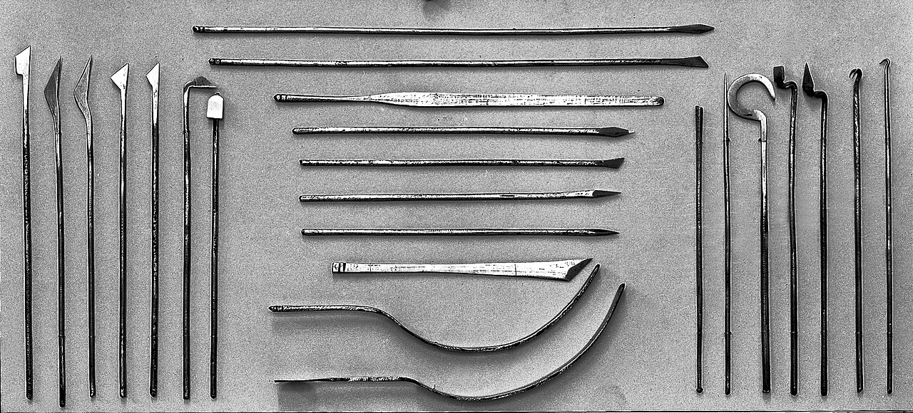 Orthopedic surgical forceps